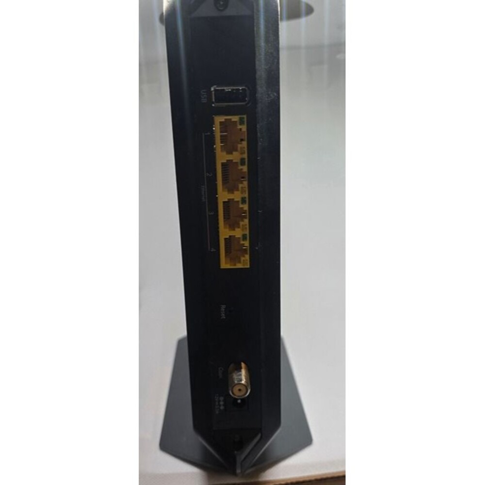 NETGEAR AC1900 wifi cable modem Router with Power Adapter - Picture 2 of 2